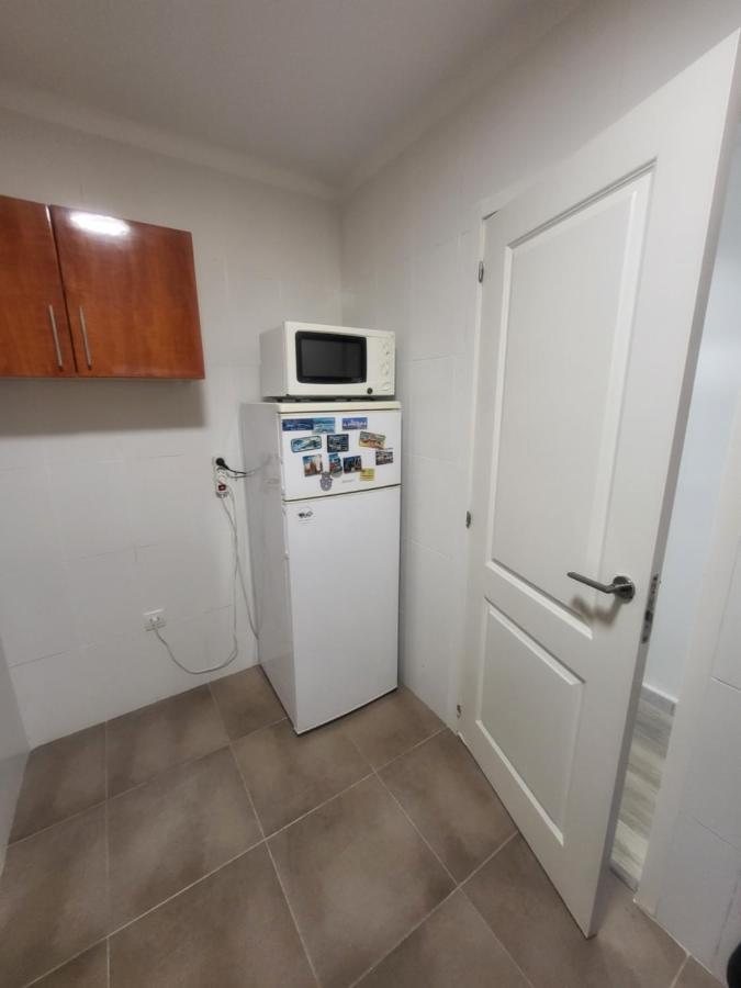 Habitaciones Con Bano Compartido En Bonito Apartamento En Badalona Exterior foto