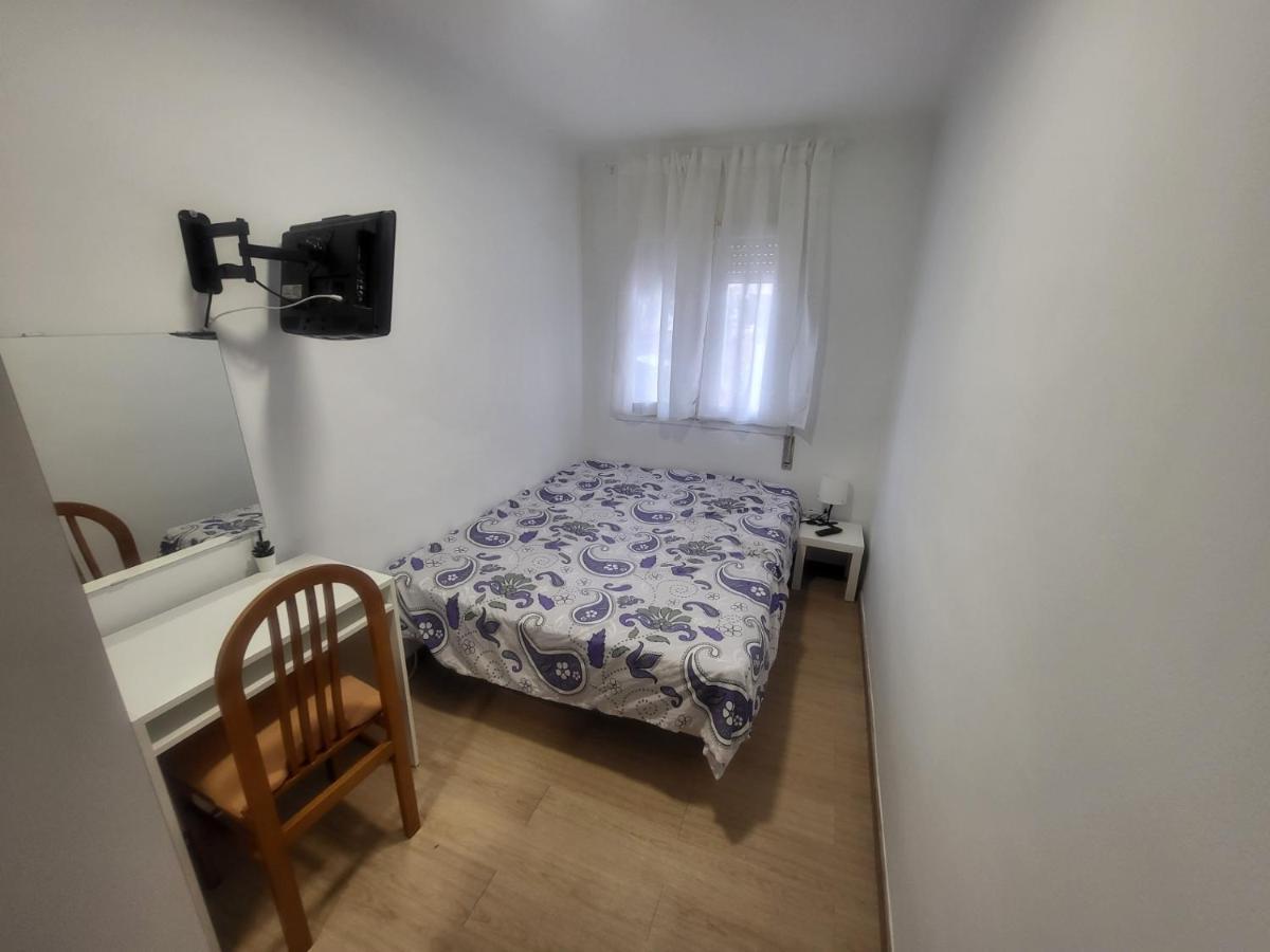 Habitaciones Con Bano Compartido En Bonito Apartamento En Badalona Exterior foto